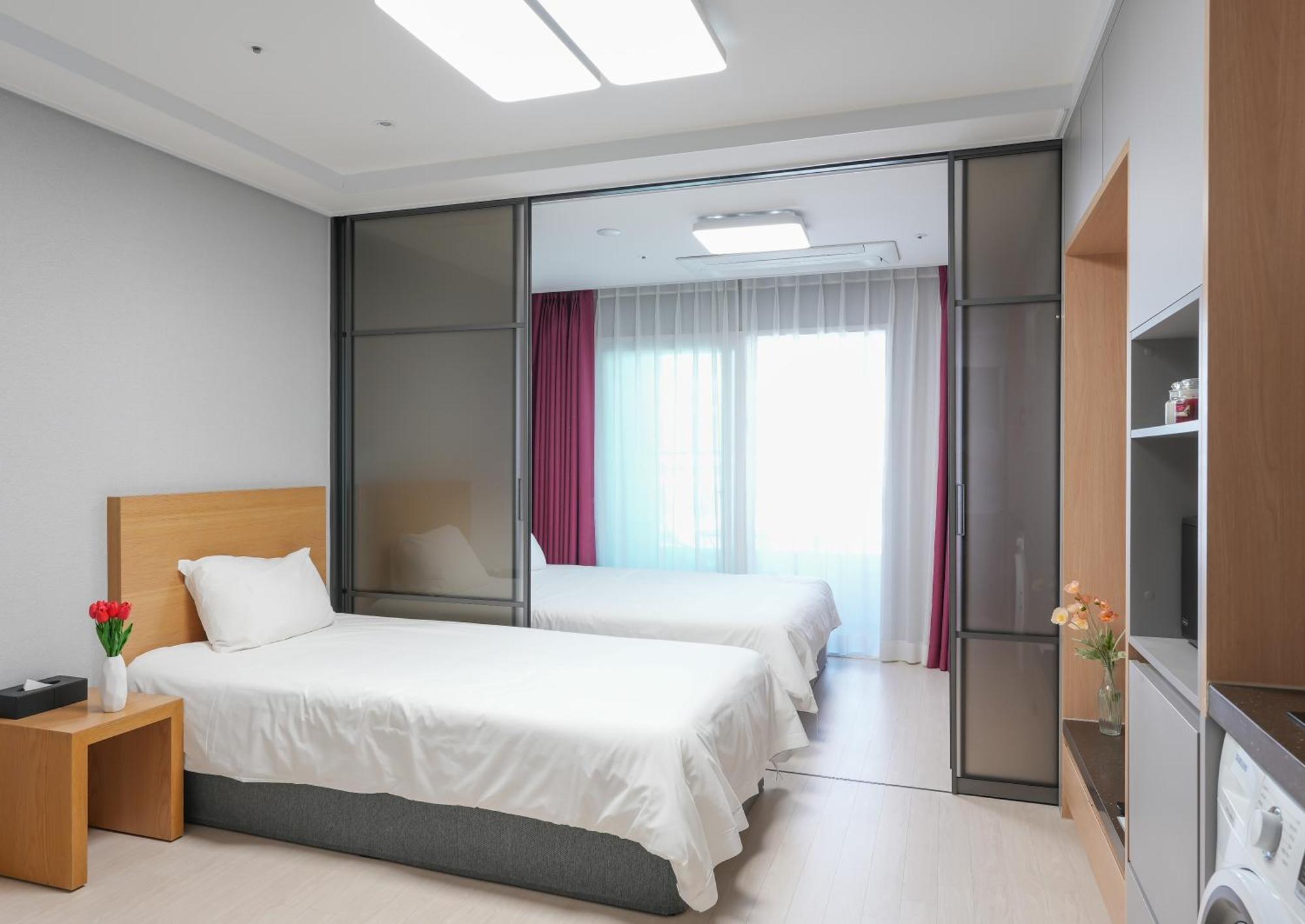 Yeosu Hotel First City Exterior foto