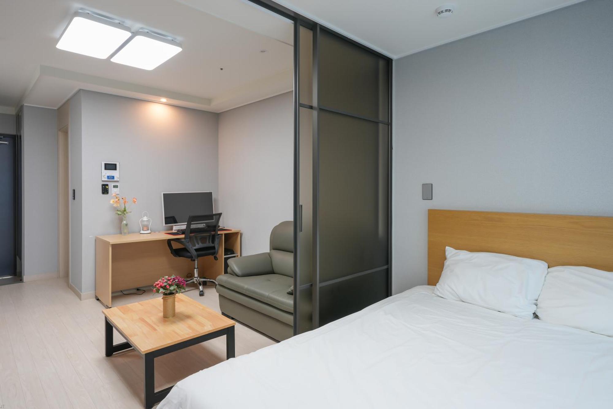 Yeosu Hotel First City Exterior foto