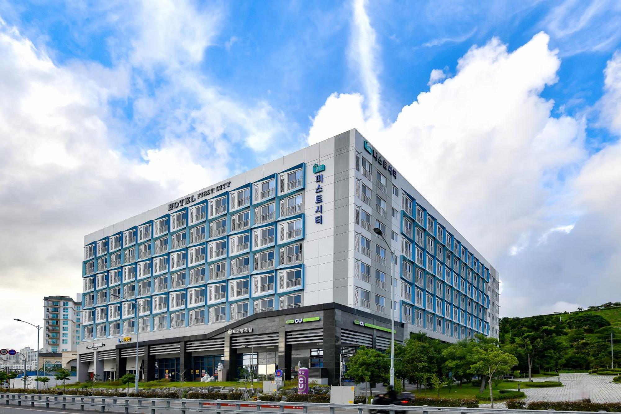 Yeosu Hotel First City Exterior foto